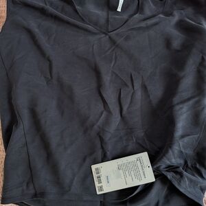 lululemon athletica Black Short Sleeve Tee